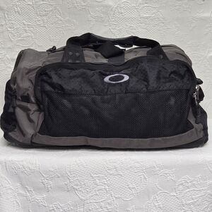 Oakley Icon 2.0 Software Grey Canvas Leather Handle Large Duffle Bag Y2K